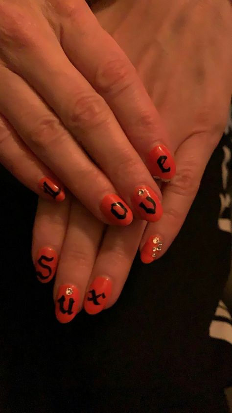 Avril Lavigne Inspired Nails, Avril Lavigne Nail Ideas, Avril Lavigne Nails, Punk Nails, Avril Lavigne, Makeup Nails, Nail Ideas, Fangirl, Concert