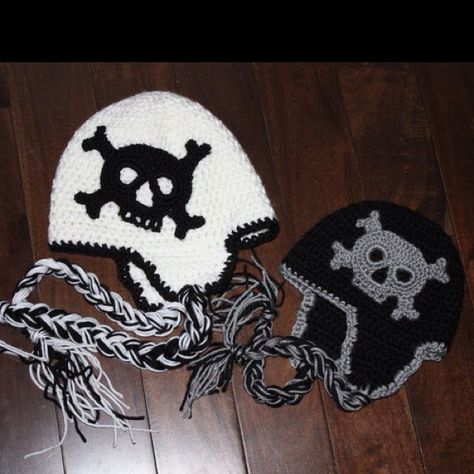 Crochet Skull hats by Kaylee Kakes Crochet Crochet Skull Hat, Diy Grunge Clothes, Skull Hats, Gothic Crochet, Skull Beanie, Crochet Skull, Crocheted Hats, Skull Hat, Felt Embroidery