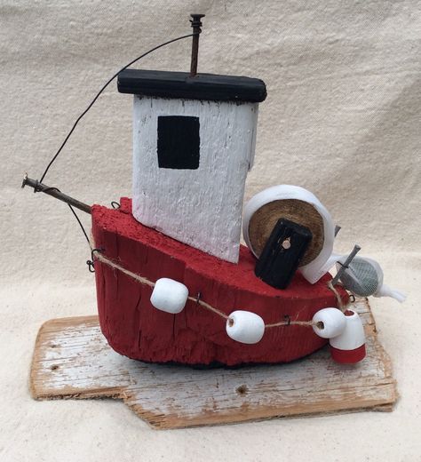 Driftwood Boat, Driftwood Boats, Toy Sailboat, Driftwood Art Sculpture, Boat Crafts, Driftwood Art Diy, Nautical Crafts, Wood Projects That Sell, Old Boats