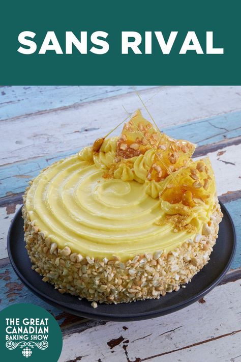 A circular cake covered in vanilla buttercream and garnished with chopped cashews and shards of cashew praline. Sans Rival Cake, Canadian Baking, Sans Rival, French Buttercream, Meringue Cake, Filipino Desserts, Fancy Desserts, Cake Board, Apple Crumble