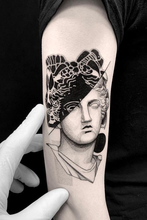 Bw Tattoo, Sculpture Contemporary, Blackwork Tattoos, Painting Tattoo, Contemporary Portrait, Tattoo Placement, S Tattoo, Tattoo Tattoo, Blackwork Tattoo