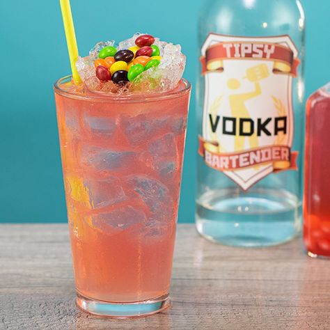 Skittles Drink, Skittle Vodka, Passion Fruit Margarita, Tea Cocktail Recipes, Sour Skittles, Easy Margarita Recipe, Iced Tea Cocktails, Candy Cocktails, Lemon-lime Soda