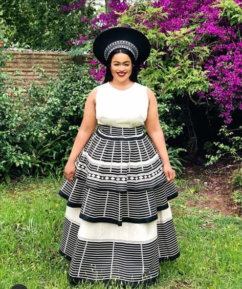 Xhosa Attire For Ladies, Xhosa Traditional Dresses, Xhosa Wedding, Xhosa Traditional Attire, Xhosa Attire, South African Traditional Dresses, African Traditional Wear, Shweshwe Dresses, Traditional African Clothing