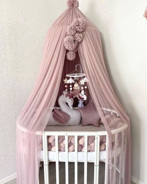 Vom Avea Un Copil, Cozy Baby Room, Girl Nursery Room, Nursery Room Design, Baby Boy Room Nursery, Baby Room Inspiration, Nursery Room Inspiration, Baby Bassinet, Mommy Baby