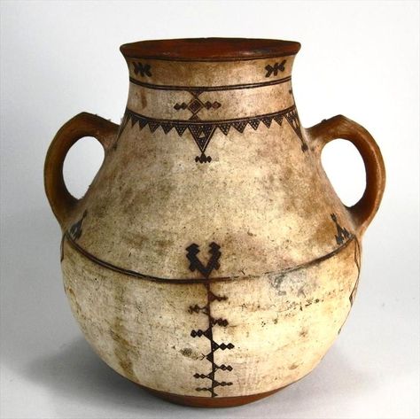 Native American Pottery Two Handled Jar, Probably Southwest Indian, Possibly Zuni, Early-Mid 19th C. Sold for $1,093. #cuteanimecouples American Stuff, Southwest Pottery, Native Pottery, American Indian Pottery, Ethnographic Art, American Ceramics, Indian Pottery, Old Pottery, Ancient Pottery