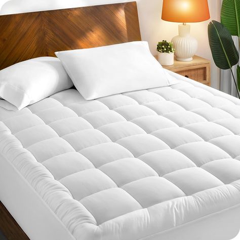 Includes: 1 Twin XL Size Mattress Pad (39" x 80" x 21") with 100% Cotton surface and Microfiber back. Deep pockets fit mattresses up to 21". Fully elasticized fitted skirt ensures a snug for to your mattress, without slipping. - A soft and skin-friendly cotton surface, lofty down alternative fill, and durable microfiber back, you can sleep cooler for years to come. The 100% cotton surface wicks away moisture, keeping you dry. What's more, it helps preserve the life of your mattress. Comfort Box, Twin Xl Mattress, Mattress Pad Cover, Online Mattress, Bed In A Bag, Mattress Pads, Linen Sheets, Mattress Pad, Mattress Topper