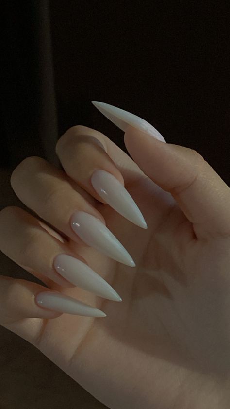 Very Sharp Nails, Claw Shape Nails, Nails 2024 Stiletto, Cute Nails Acrylic Stilettos, Stiletto Nails Nude Color, Cool Long Nails, Milky White Stiletto Nails, Long Nails Design 2024, Long Stiletto Nails Design