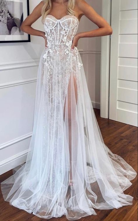 Wedding Dresses 2023 Trend, Corset Mermaid Wedding Dress, Mermaid Wedding Dress Lace, Wedding Dress With Corset, Light Wedding Dresses, Corset Wedding Dress, Wedding Dress With Lace, Lace Wedding Dress With Sleeves, Light Wedding