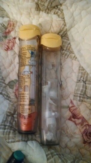 Old epi pen container makes a great sharps holder till you can get home and put them into your sharps container. Diabetic Life, Organized Diabetic Sharps Container, Epi Pen, Pen Container, Voss Bottle, Type 1, Mason Jars, Water Bottle, Pen, Drinks