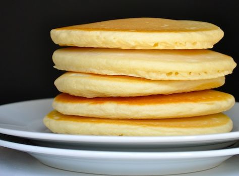 Classic pancakes || So easy and great. Breakfast Pictures, Savory Cakes, Pancake Recipe Easy, Pancake Recipes, Homemade Pancakes, Pancakes And Waffles, Savoury Cake, Pancake Recipe, Clean Eating Snacks