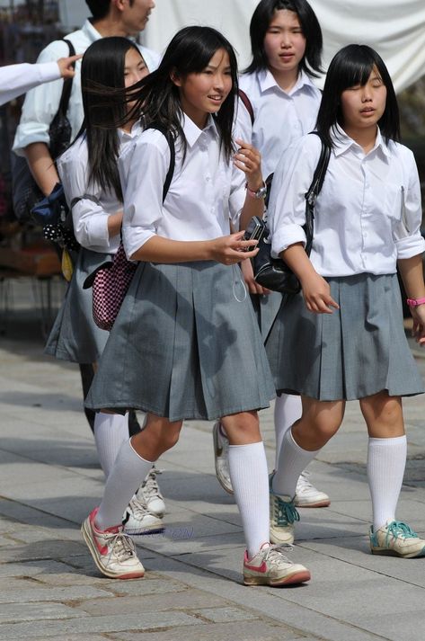 Japanese Middle School, Houndstooth Pencil Skirt, Japanese School, School Uniforms, College Girls, Middle School, Pencil Skirt, Midi Skirt, Shirt Dress