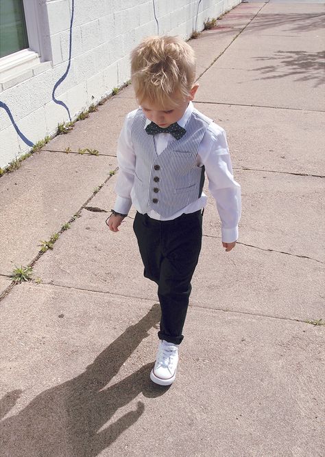 Tips for styling boys at weddings (see comments too) Toddler Formal Outfit Boys, Toddler Boy Wedding Guest Outfit, Boys Wedding Guest Outfit, Toddler Boy Formal Outfit, Toddler Boy Wedding Outfit, Toddler Wedding Outfit Boy, Formal Boys Outfit, Casual Wedding Outfit, Cocktail Wedding Attire