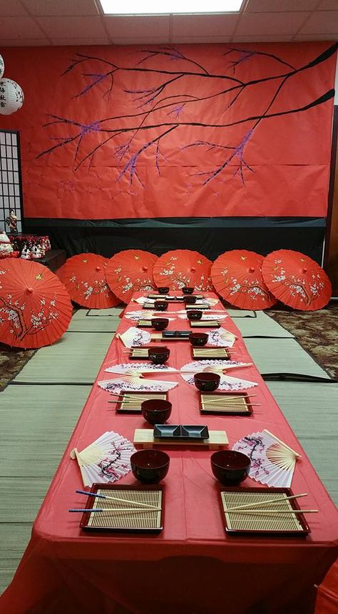 Tokyo Birthday Party Ideas, China Classroom Decorations, Japan Themed Party, Chinese Theme Parties, Japanese Celebrations, Japanese Theme Parties, Asian Party Themes, Japan Party, Chinese Christmas