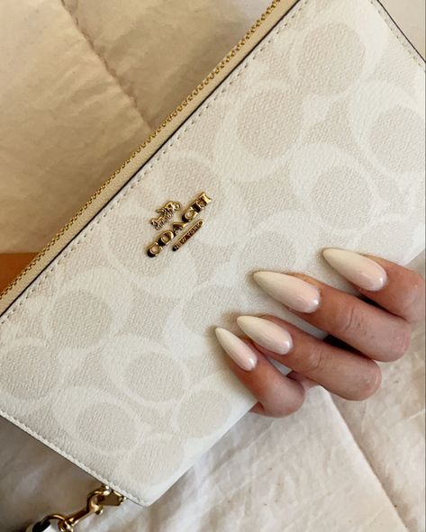 #coach #wallet #white #nailspo #aesthetic #baglovers #coachoutlet #monogram #acrylicnailsdesigns #cleancore Long Wallet Aesthetic, Coach White Wallet, White Wallet Aesthetic, Designer Wallet Aesthetic, Coach Wristlet Aesthetic, White Coach Wallet, Coach Astetic, Women Wallet Aesthetic, Aesthetic Wallets For Women