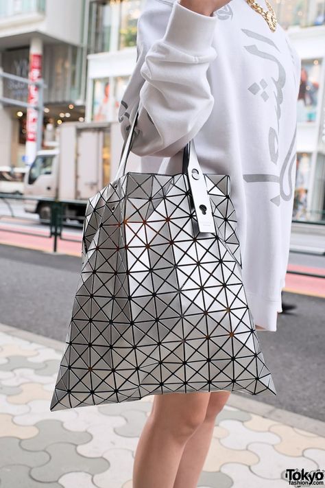 Just picked one up in Japan - Issey Miyake Bao Bao Bag in Silver Baobao Bag Issey Miyake Outfit, Bao Bao Issey Miyake Outfit, Baobao Bag, Short Pink Hair, Bao Bao Bag, Issey Miyake Bao Bao, Black Bag Outfit, Issey Miyake Bag, Japan Bag