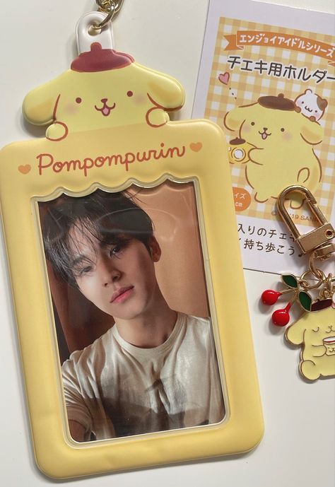 Pompompurin Photocard Holder, Kpop Photo Card Holder, Seventeen Photocard Holder, Kpop Pompompurin, Pompompurin Merch, Mingyu Seventeen Aesthetic, Mingyu Pc, Sanrio Card Holder, Card Holder Aesthetic