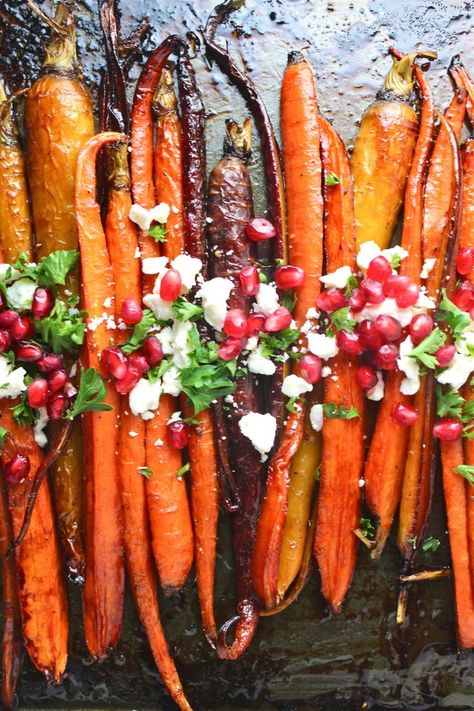 These perfectly caramelized Roasted Pomegranate Carrots are dressed up with pomegranate molasses! | The Millennial Cook #sidedish #vegetables #carrots #roastedcarrots #pomegranate Pomegranate Carrots, Roasted Pomegranate, Salsa Mango, Roasted Veggies Recipe, Caramelized Carrots, Easy Roasted Vegetables, Molasses Recipes, Grilled Vegetable Recipes, Pomegranate Recipes