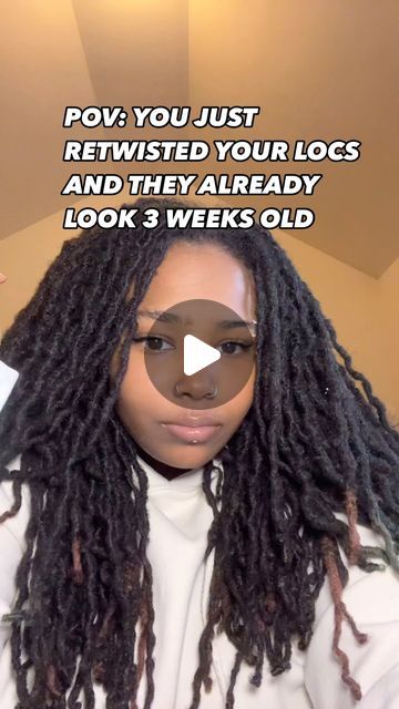 🧿 on Instagram: "Swear you have to do the upmost bullshit for your retwist to last!!! Gotta get it styled, wear the bonnet, try not to sweat & some more shit & it still ends up looking crazy after a week or two 😭😭😭 this is why I only do a few a year. The only thing that lasts is interlocking but my interlocking lady was too rough so I had to move on lol. HOWWWW DO YALL MAINTAIN THE FRESH LOOK? After putting in hours of work doing my hair, I’d like for it to last a little while atleast   •  •  •  • #starterlocs #coils #locstyles #locs #combcoils #healthylocs #loclife #coloredlocs #locjourney #longlocs #starterlocs #locstyles #womenwithlocs #healthylocs #locinspo #location #dreadhead #dreadlocks #explore #viral #retwist" Easy Retwist Locs Style, Loc Plaits Styles, Interlocks Locs, How To Retwist Your Own Locs, Locs Hairstyles No Retwist, Retwist Locs Style, Interlocking Locs, Locs Retwist, Doing My Hair