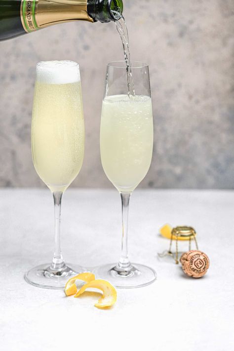 French 75 (A classic gin cocktail) | Well Seasoned Studio Gin Champagne Cocktail, Christmas Themed Cocktails, French 75 Recipe, French 75 Cocktail Recipes, Classic Gin Cocktails, French 75 Cocktail, Champagne Cocktails, Make Simple Syrup, French 75