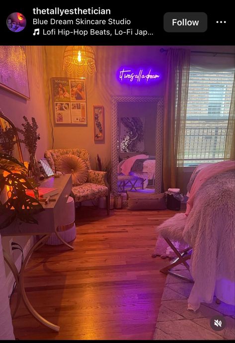 Orange Esthetician Room, Lavender Esthetician Room, Esthetician Aesthetic Room, Small Esthetician Room Ideas, Esthetician Rooms, Aesthetic Rooms Ideas, Vintage Room Decor Ideas, Small Room Ideas Aesthetic, Esthetician Room Ideas