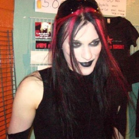 Sean Brennan, London After Midnight, Goth Bands, Goth Music, Goth Subculture, Band Wallpapers, Boys Long Hairstyles, After Midnight, Gothic Rock