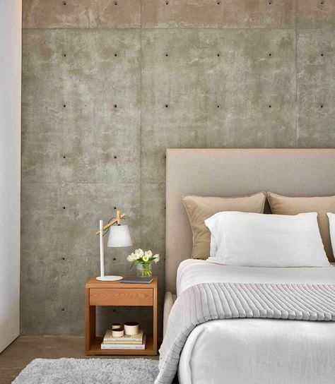 Majestic hillside home with sleek details overlooks Texas Hill Country Concrete Bedroom, Concrete Interiors, Hillside House, Concrete Walls, Oak Bedside Tables, Austin Homes, Luxe Interiors, Interiors Design, Concrete Wall