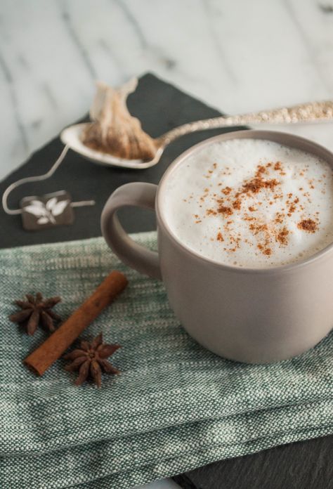 Apple Cider Chai Latte — farmcoast editorial Apple Cider Chai, Apple Chai Latte, Cozy Fall Drinks, Hot Spiced Cider, Homemade Cider, Apple Chai, Chai Recipe, Spiced Apple Cider, Chai Tea Latte