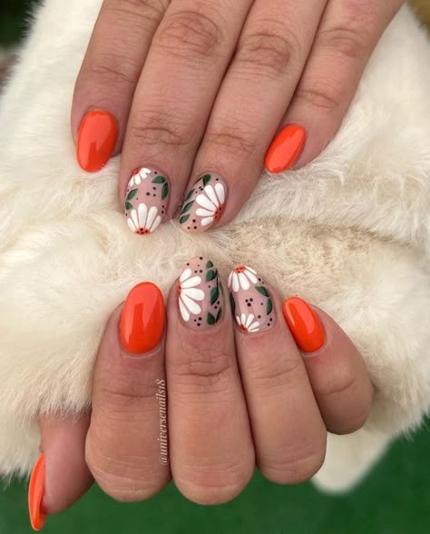 Retro Spring Nails, Spring Floral Nails, Dainty Nails, Teacher Nails, Boho Nails, August Nails, Summer Toes, Back To School Nails, School Nails