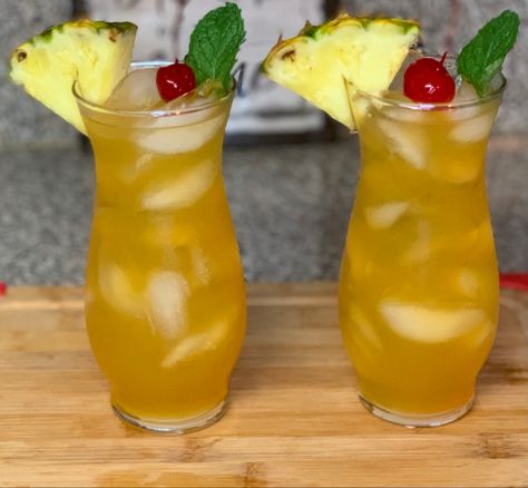 Hennessy Drinks, Drinks Alcohol, Alcoholic Beverages, Alcohol Drink Recipes, Drinks Alcohol Recipes, Alcohol Recipes, 3 Ingredient, Adult Drinks, Passion Fruit