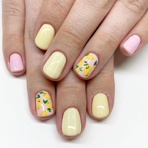 Pink lemonade 🍋🍋🍋 . . #mikkismanis #lacqueredloft #lemonnails #summernails #nailart #handpaintednailart #handpaintedart #dailyart… Pink Lemon Nails, Strawberry Lemonade Nails, Pink Lemonade Nails, Lemon Nails, Summer Acrylic, Beauty Nails Design, Painted Nail Art, Cute Gel Nails, Shellac Nails