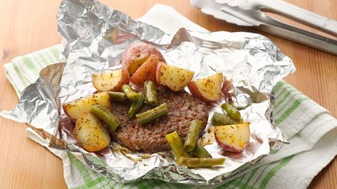 Potato Packets, Tin Foil Dinners, Foil Packet Potatoes, Hamburger And Potatoes, Foil Pack Dinners, Foil Packet Dinners, Foil Pack Meals, Meat And Potatoes, Foil Dinners