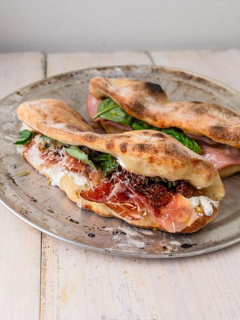 Pizza Sandwich with Ricotta Cheese - The Little Ferraro Kitchen Pear Pizza, Italian Sausage Sandwich, Four Cheese Pizza, Pizza Sandwich Recipe, Parmesan Salad, Pizza Sandwich, Smoked Cheese, Vegan Cake Recipes, Lucky Dog