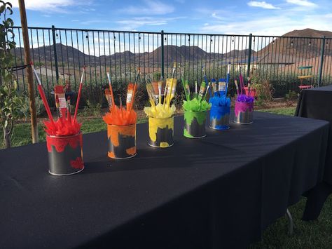 Paint Bucket Centerpiece, Paint Party Balloon Decor, Bucket Centerpiece Ideas, Rainbow Jello Cups, Rainbow Paint Party, Chocolate Paint, Bucket Centerpiece, Balloons Rainbow, Party Palette