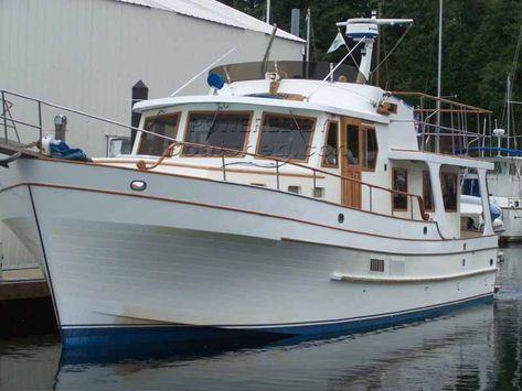 Details of C L Pilothouse Trawler For Sale 45 0 1981 Trawler Yachts For Sale, Pilothouse Boat, Classic Boats For Sale, House Yacht, House Boats For Sale, Trawler Boats, Trawler Yacht, Trawlers For Sale, Catamaran For Sale