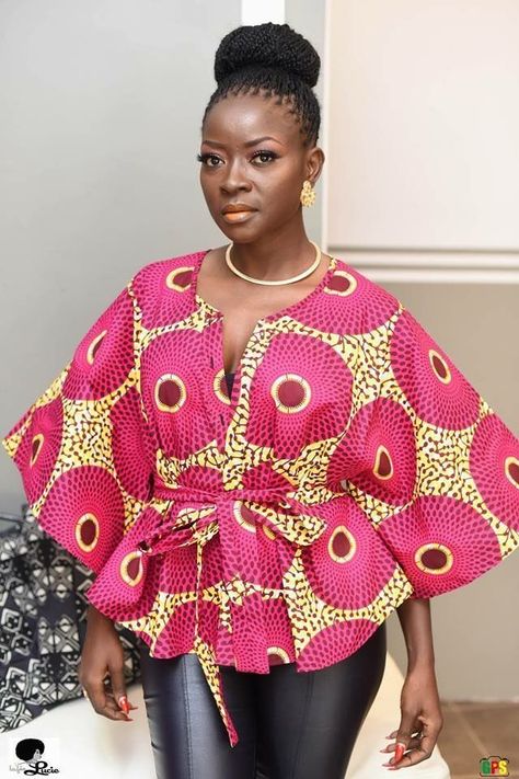 Haut à confectionner African Tops For Women, Ankara Blouse, African Blouses, African Tops, Women Tunic, African Print Tops, Bohemian Blouse, African Dresses Modern, Afrikaanse Mode