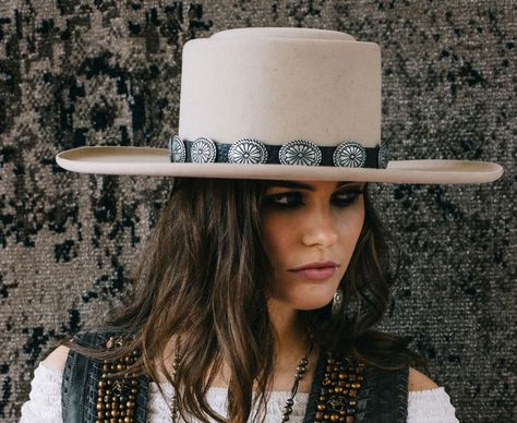 Les Gauchos Bolero Bolero Hat Outfit, Goddess Epona, Edgy Western, Outfit Vaquero, Greeley Hat Works, White Bolero, Country Hat, Bolero Hat, Cowgirl Life