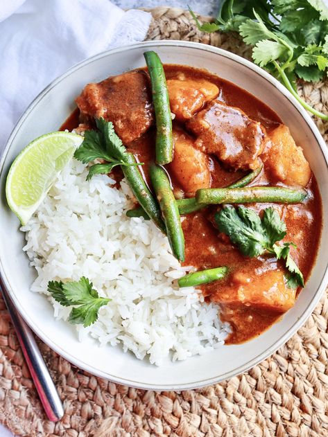 Slow-Cooker Beef Brisket Massaman Curry — $10 Meals with Chelsea Pressure Cooker Brisket, Massaman Curry, Healthy Beef, Vegan Fish, Beef Brisket, Slow Cooker Beef, Slow Cooking, Cooked Vegetables, Quick Cooking