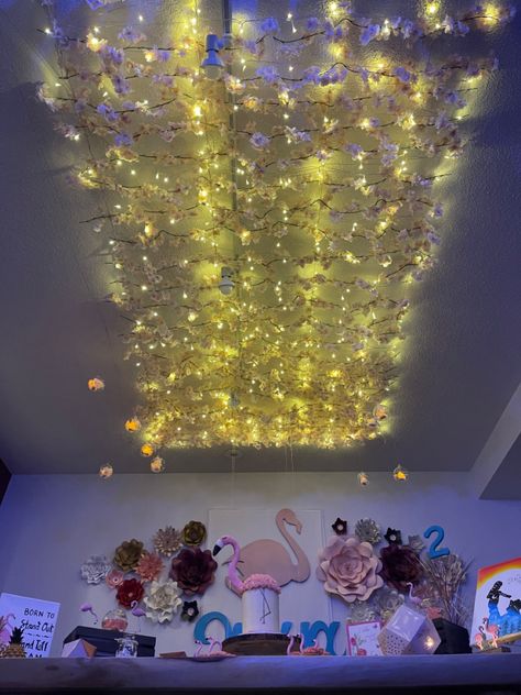 Cherry Blossom Diy, Birthday Deco, Flower Led, Flower Ceiling, Diy Ceiling, Decoration Idea, Birthday Decor, Ceiling Decor, Idea Diy