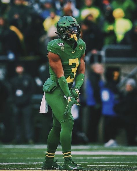 Football Aesthetics, Fire Football, Drip Ideas, Football Drip, Oregon Football, Football Pics, Ducks Football, Nfl Football Pictures, Drip Drop