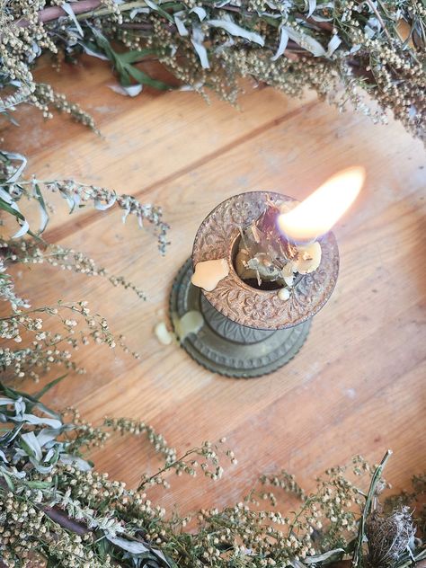 Torches Diy, Burning Herbs, Samhain Traditions, Samhain Altar, Samhain Ritual, Samhain Halloween, Witchy Crafts, Diy Remedies, Witchy Vibes