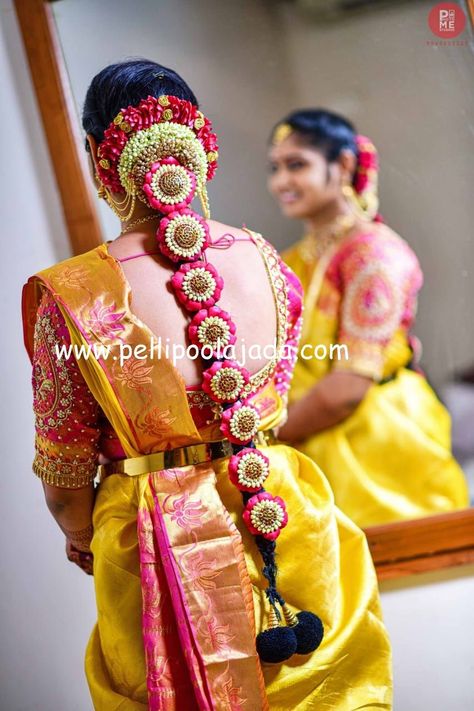 South Indian Wedding Hairstyles, Poola Jada, Bridal Hair Decorations, Bridal Hairstyle Indian Wedding, Indian Wedding Bride, Indian Wedding Hairstyles, Hindu Bride, South Indian Bride Hairstyle, South Indian Weddings