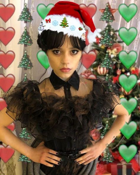 Jenna Ortega Christmas Pfp, Jenna Ortega Christmas, Wednesday Addams Christmas, Wednesday Christmas, Wednesday 2022, Enid Sinclair, Final Girl, Symbiotes Marvel, Addams Family