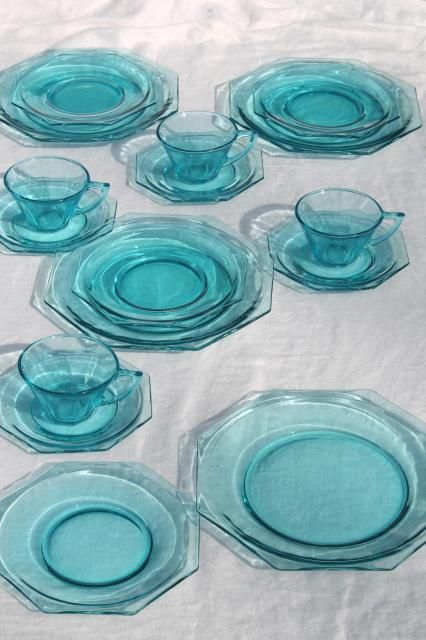 vintage Hazel Atlas capri blue aqua glass dishes set, Octagon octagonal shape Brown Dishes, Blue Dinnerware, Blue Glassware, Glass Dinnerware, Colored Glassware, Aqua Glass, Antique Glassware, Turquoise Glass, Aqua Turquoise