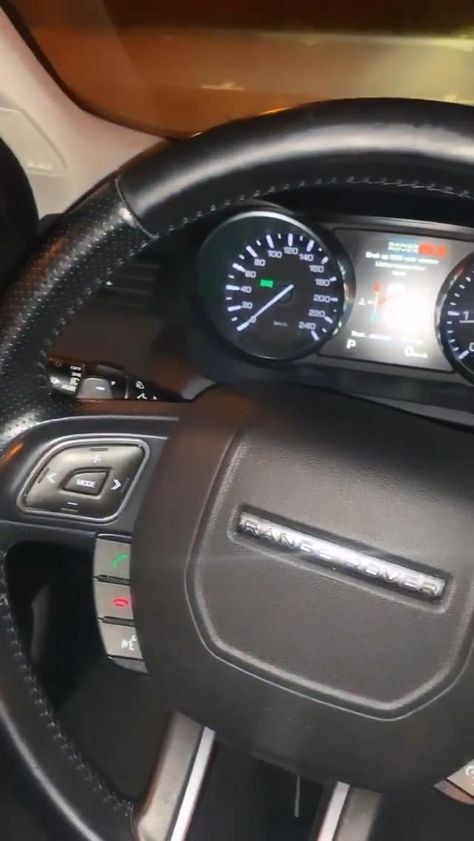 Range rovet [Video] | Range rover, Driving photography, Driving pictures Range Rover Steering Wheel Snapchat, Range Rover Driving Video, Range Rover Snapchat Story, Range Rover Snapchat, Audi Story, Driving Range Rover, Range Rover Driving, Range Rover Aesthetic, Dream Cars Audi