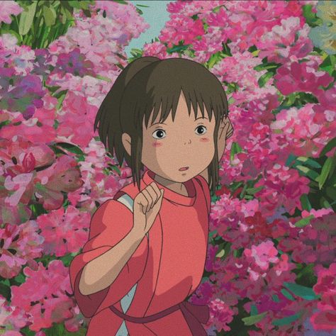 chihiro icons !! tags ; #anime #aesthetic #chihiro #sen #spiritedaway #sentochihironokamikakushi #千と千尋の神隠し #spiritedawayedit #spiritedawayicon #wallpapers #soft #cute #icon #icons #chihiroicons #senicons #kawaiisoft #animeicons #animesoft #kawaii #hot Personajes Studio Ghibli, Ghibli Tattoo, Chihiro Y Haku, Studio Ghibli Movies, Studio Ghibli Art, Cartoon Profile Pictures, Ghibli Movies, Ghibli Art, Hayao Miyazaki