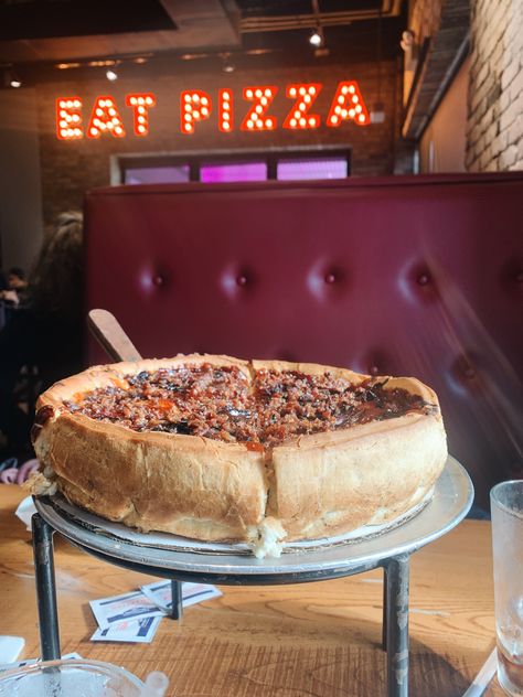 #chicago #foodie #giordanos #deepdishpizza Giordanos Pizza, Chicago Deep Dish, Deep Dish Pizza, Deep Dish, Chicago, Pizza, Nail Designs, Bread, Ethnic Recipes