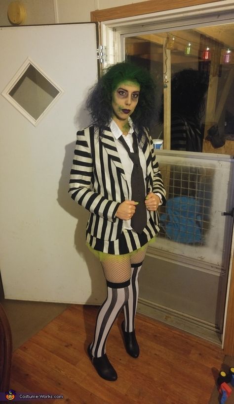 Beetlejuice Female Costume, Beetlejuice Cosplay Female, Girl Beetlejuice Costume, Lady Beetlejuice, Beetlejuice Makeup Female, Beetlejuice Girl Costume, Female Beetlejuice Costume, Beetlejuice Costume Diy, Female Beetlejuice