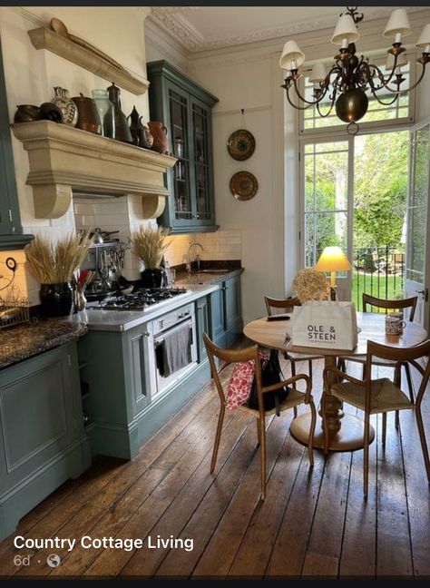 Old Cottage Interior, Country Cottage Living, Eclectic Kitchen, Dream Cottage, Dream House Interior, French Chic, Cottage Living, House Room, Gloucester