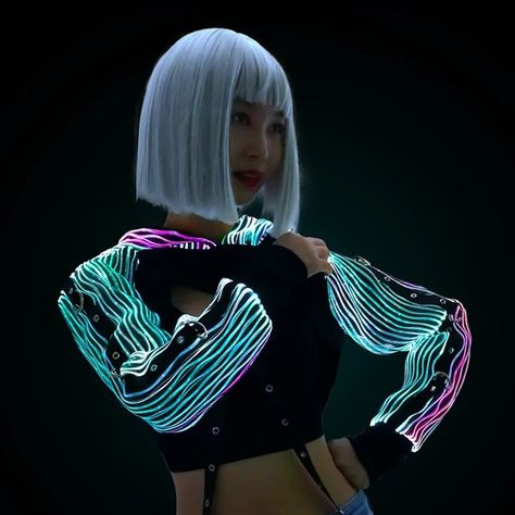 Led Accessories Fashion, Light Up Fashion, Led Clothes, Tech Clothes, Led Jacket, High Tech Fashion, Cyberpunk Streetwear, Cyberpunk Outfit, Techno Outfit