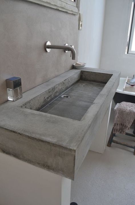 Diy Bathroom Sink, Design Interior Baie, Concrete Bathroom Sink, Bathroom Concrete, Bathroom Sink Design, Garden Sink, Contemporary Kitchen Cabinets, Concrete Bathroom, Outdoor Sinks